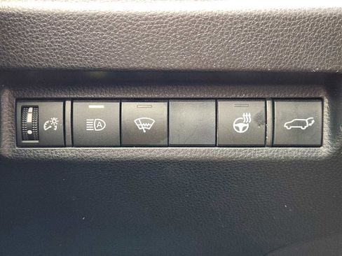 Used 2019 Toyota RAV4 Limited image 22