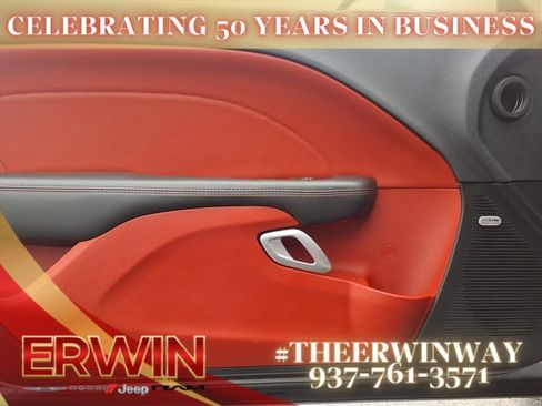 Used 2015 Dodge Challenger R/T Plus image 10