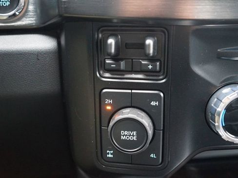 Used 2024 Ford F350 Lariat image 19