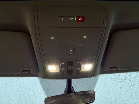 Used 2021 Volkswagen Atlas SE w/ Panoramic Sunroof Package image 19