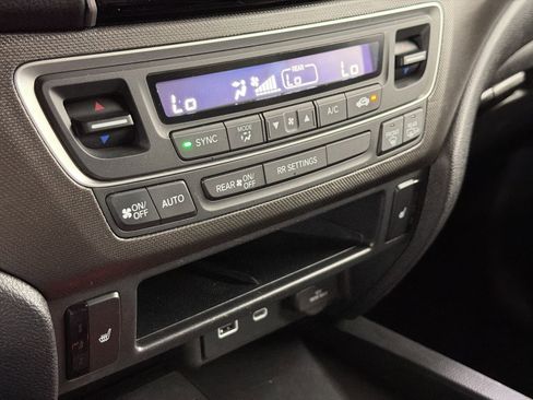 Certified 2024 Honda Passport TrailSport image 19