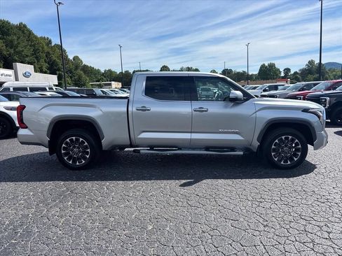 Used 2022 Toyota Tundra Limited AWD/4WD image 9