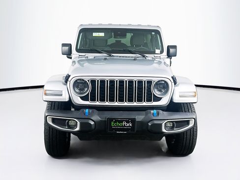 Used 2024 Jeep Wrangler Unlimited Sahara AWD/4WD image 2