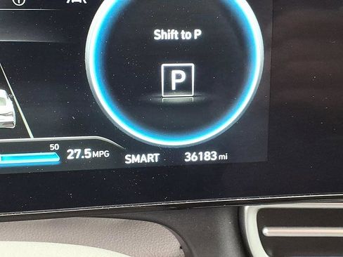 Used 2025 Hyundai Elantra SEL image 32