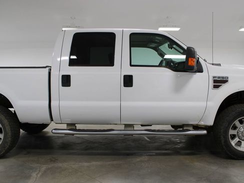 Used 2008 Ford F250 Lariat image 8
