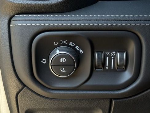 Used 2023 RAM 1500 Limited RWD image 23