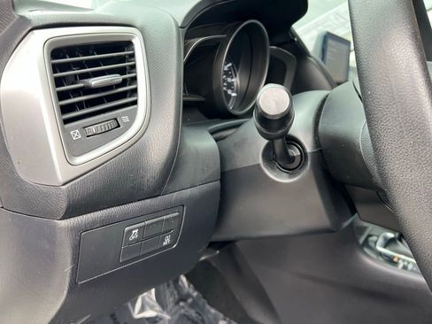 Used 2017 MAZDA MAZDA3 Sport image 23