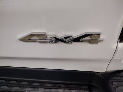 Used 2022 RAM 1500 Laramie AWD/4WD image 16