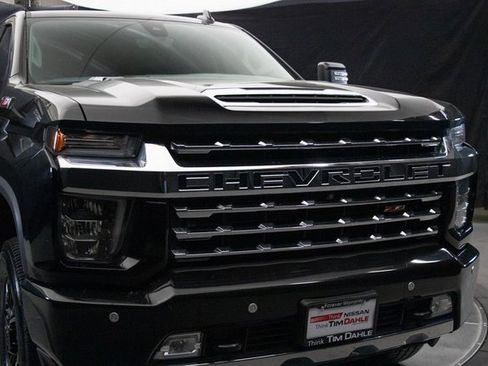 Used 2022 Chevrolet Silverado 2500 LTZ w/ LTZ Premium Package image 3