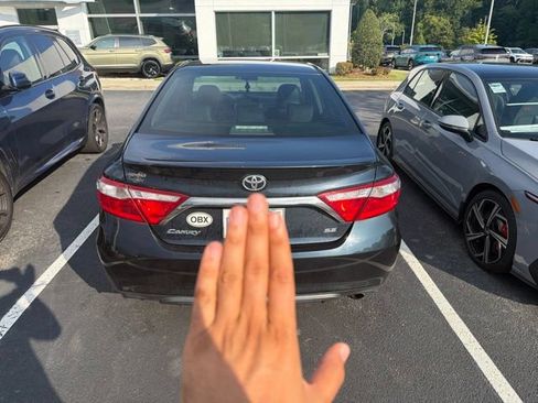 Used 2017 Toyota Camry SE FWD image 8