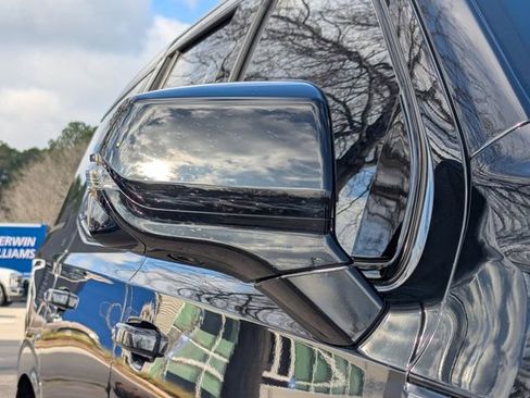 Used 2023 GMC Yukon AT4 image 12