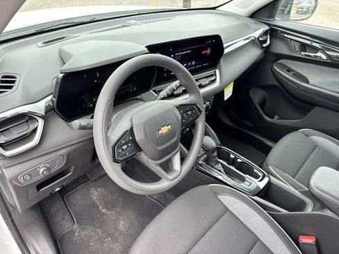 New 2026 Chevrolet TrailBlazer LS w/ LS Convenience Package FWD image 39
