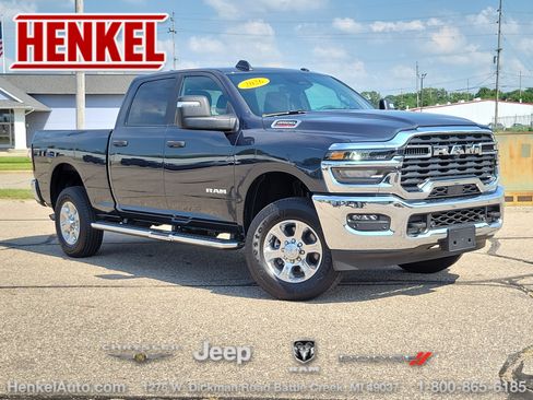 Used 2026 RAM 2500 Big Horn AWD/4WD image 1