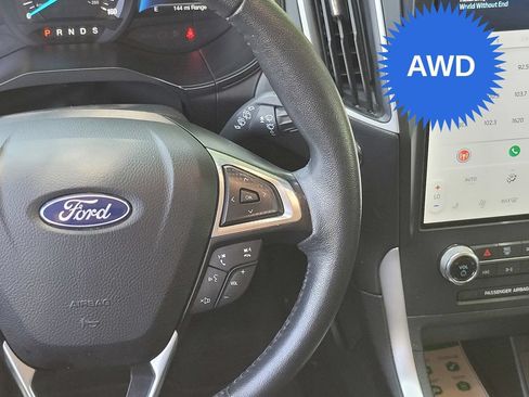 Used 2023 Ford Edge SEL AWD/4WD image 13