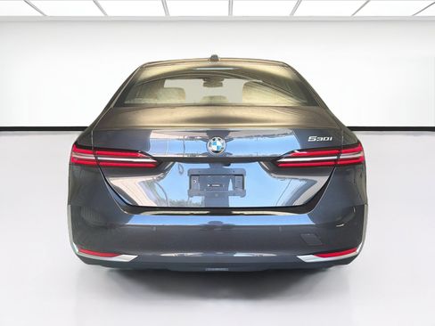 Used 2025 BMW 530i RWD image 5
