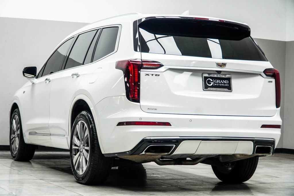 Used 2022 Cadillac XT6 Premium Luxury AWD/4WD image 12