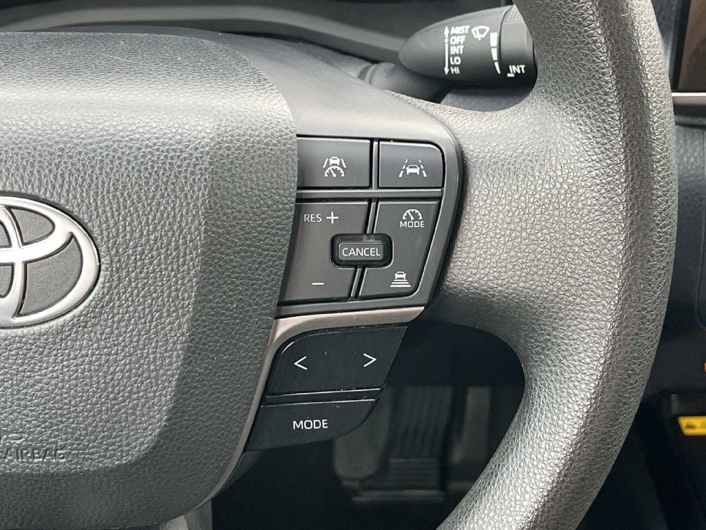 Used 2025 Toyota Camry LE FWD image 17