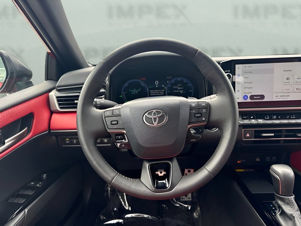 Used 2025 Toyota Camry XSE FWD image 9