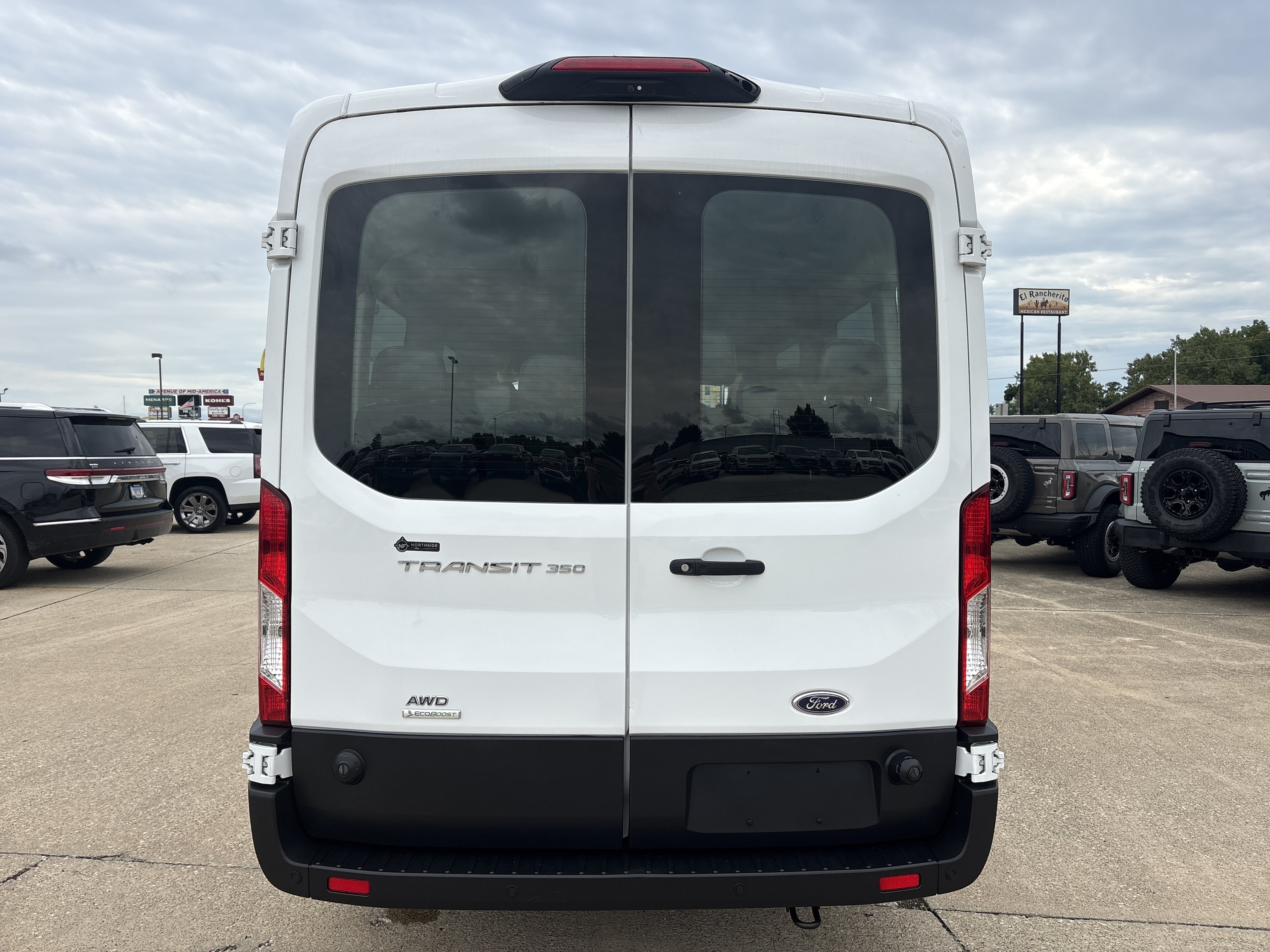 Used 2023 Ford Transit 350 XLT AWD/4WD image 4