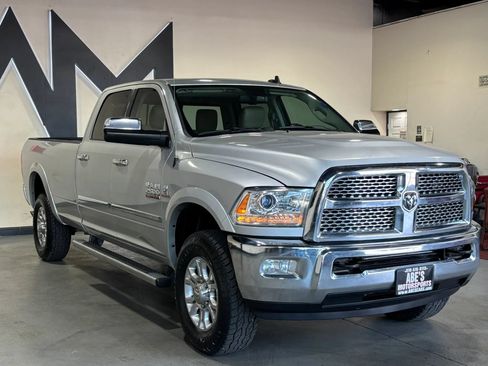 Used 2015 RAM 2500 Laramie w/ Convenience Group AWD/4WD image 2