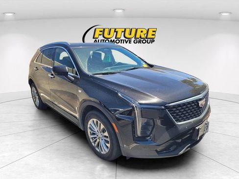 Used 2024 Cadillac XT4 Premium Luxury FWD image 1