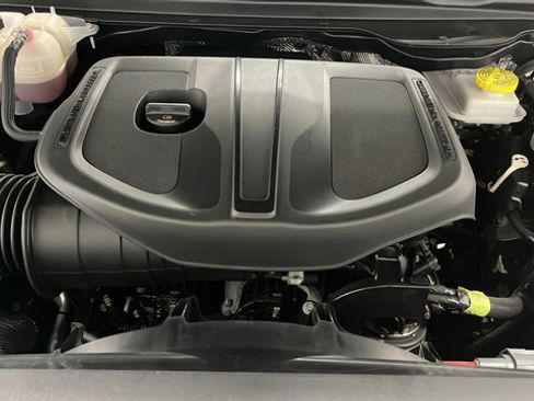 Used 2025 RAM 1500 Big Horn AWD/4WD image 27