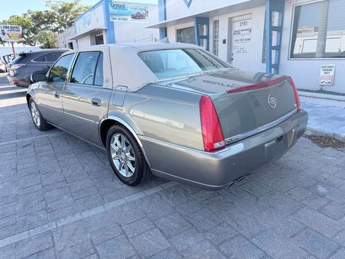 Used 2010 Cadillac DTS Luxury image 5