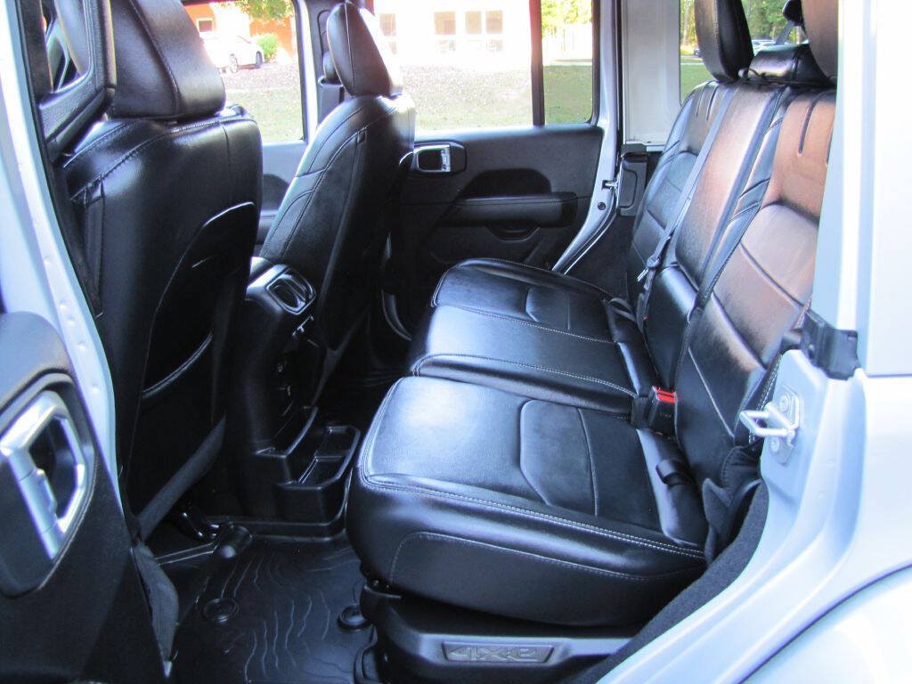 Used 2022 Jeep Wrangler Unlimited Sahara w/ Safety Group AWD/4WD image 16