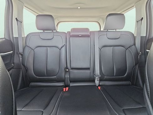 Used 2023 Jeep Grand Cherokee Limited w/ Luxury Tech Group II image 22