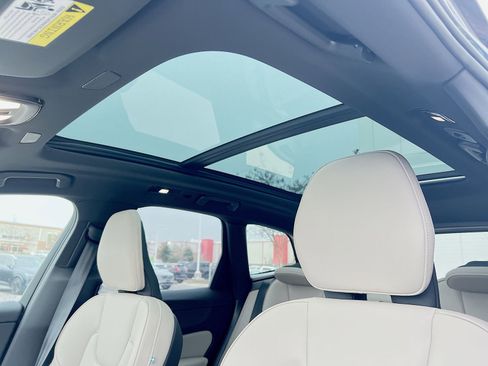 New 2026 Volvo XC60 B5 Plus w/ Protection Package Premier image 23