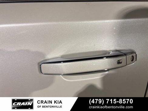 Used 2016 GMC Yukon Denali image 8