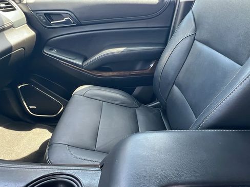 Used 2019 Chevrolet Tahoe LT image 12