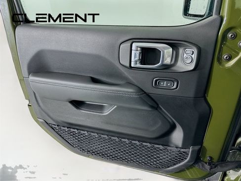 Used 2023 Jeep Wrangler Unlimited Sahara w/ Cold Weather Group image 27