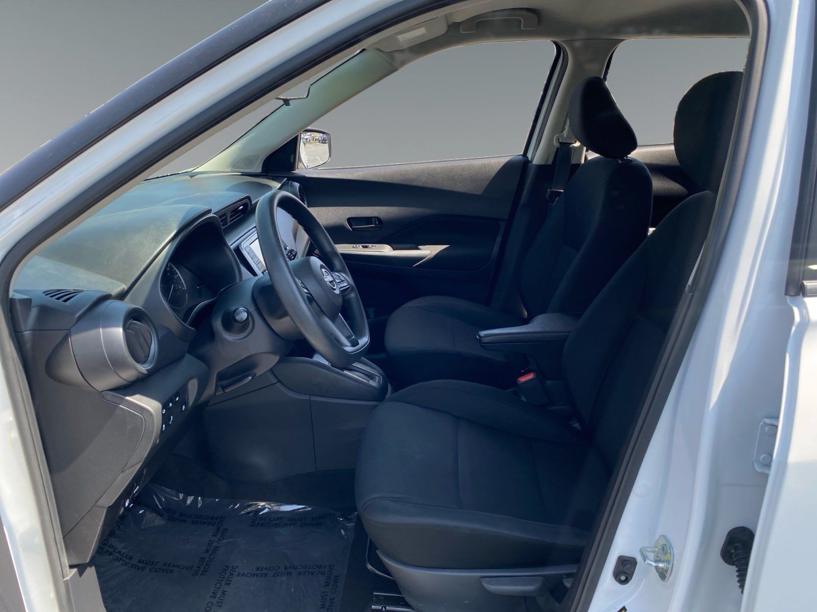 Used 2023 Nissan Kicks S FWD image 9