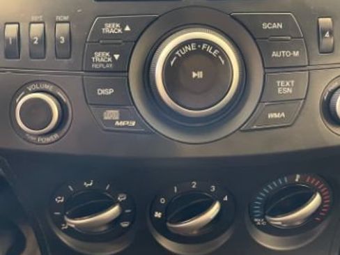 Used 2012 MAZDA MAZDA3 i Touring FWD image 20