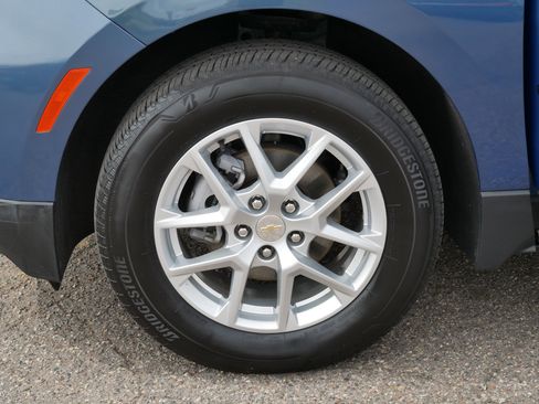 Used 2024 Chevrolet Equinox LT w/ LPO, Floor Liner Package image 15