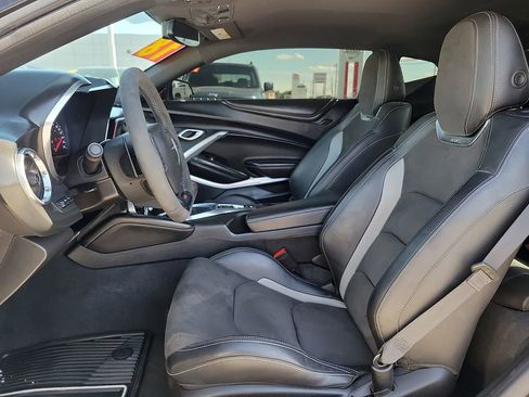 Used 2018 Chevrolet Camaro SS RWD image 19