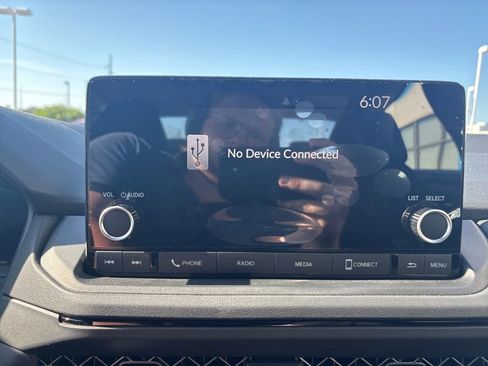 Used 2025 Honda Accord SE image 14