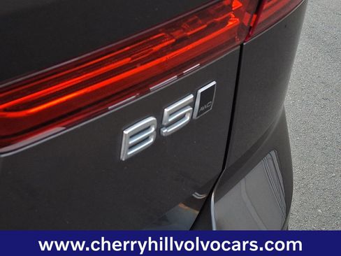 Certified 2023 Volvo XC60 B5 Plus w/ Protection Package Premier image 31