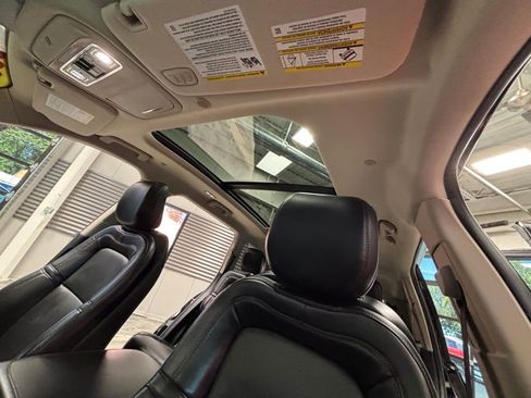 Used 2020 Lincoln Aviator Reserve w/ Equipment Group 201A image 11