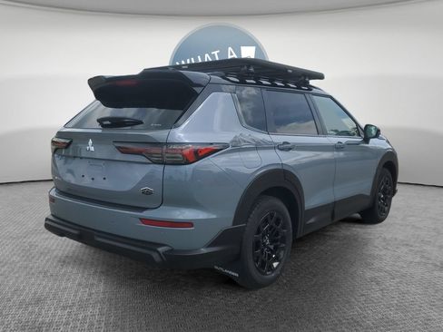 New 2026 Mitsubishi Outlander AWD image 3