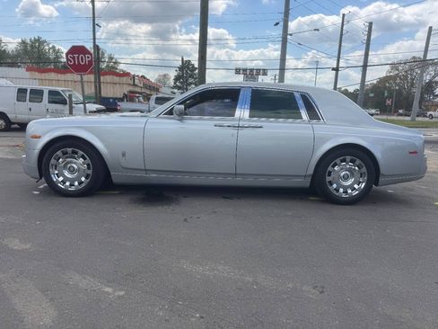 Used 2004 Rolls-Royce Phantom Sedan RWD image 3