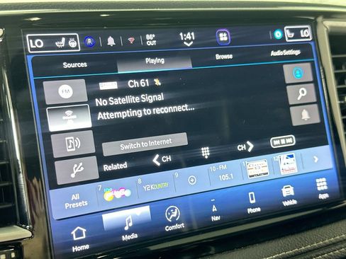 Used 2023 Chrysler Pacifica Limited FWD image 31