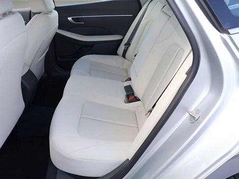 Used 2024 Hyundai Sonata SEL w/ Convenience Package FWD image 13