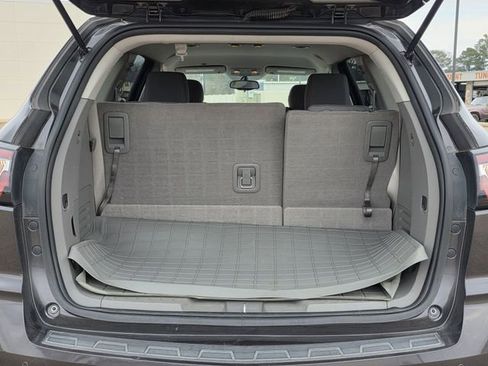 Used 2013 Chevrolet Traverse LT image 29