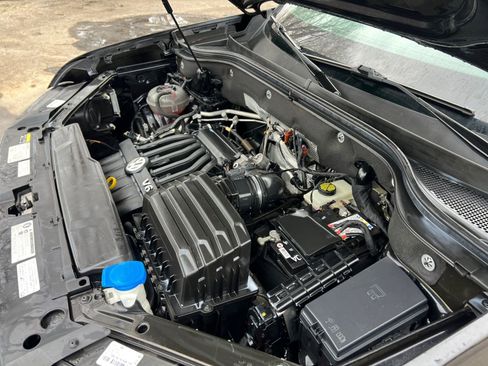 Used 2019 Volkswagen Atlas SEL R-Line image 41