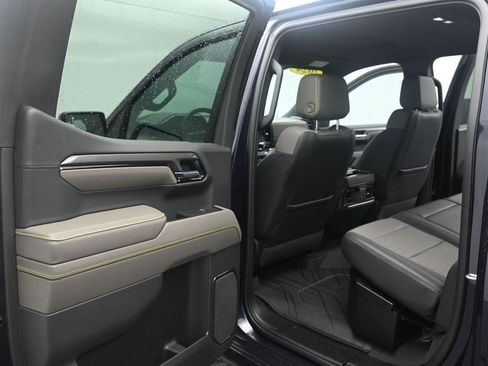 Used 2024 Chevrolet Silverado 1500 ZR2 w/ Technology Package AWD/4WD image 11