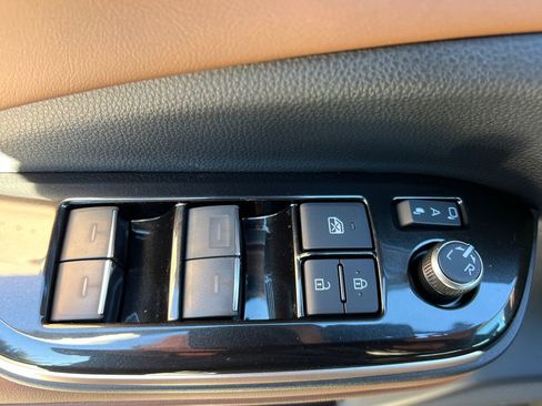 New 2026 Toyota Crown Signia Limited w/ Advanced Technology Package image 12