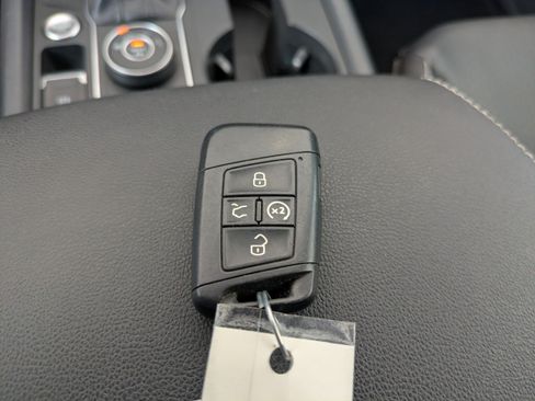 Used 2021 Volkswagen Atlas SE AWD/4WD image 34