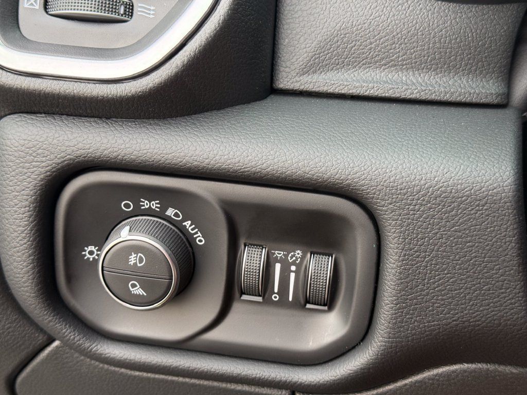 New 2027 RAM 3500 Laramie w/ Night Edition AWD/4WD image 19